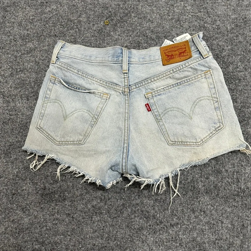 Levi's Shorts Womens Size 27 Light Wash Denim 501 Original Cut Off Frayed Hem